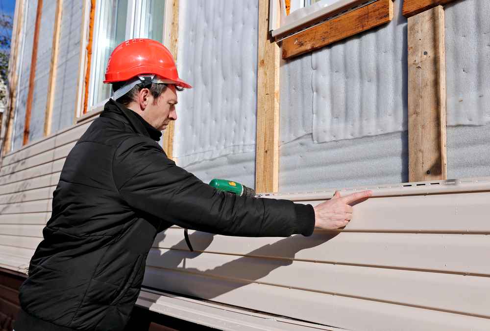 siding installation expert